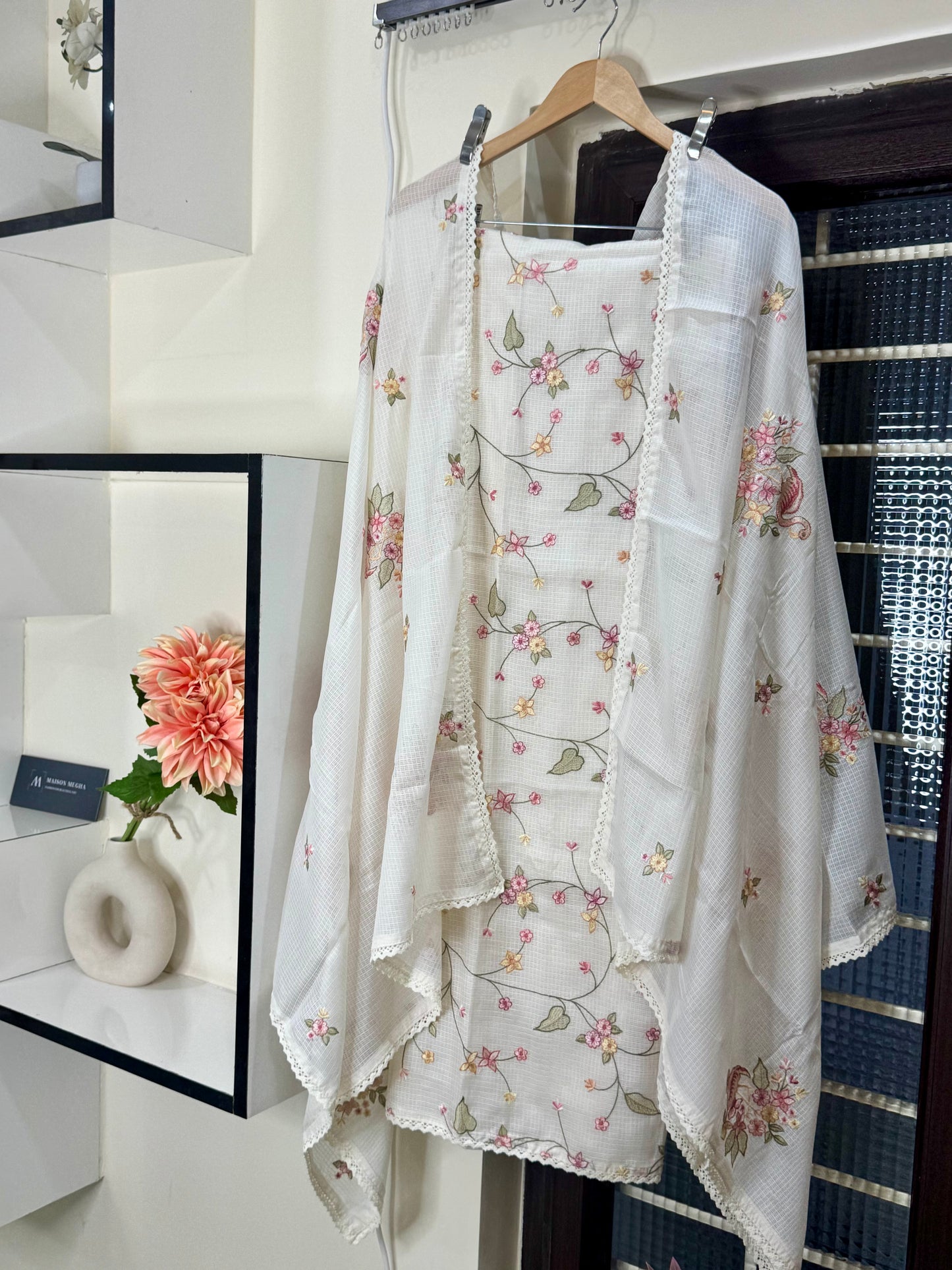 BLOOMING VINES COTTON UNSTITCHED SUIT SET