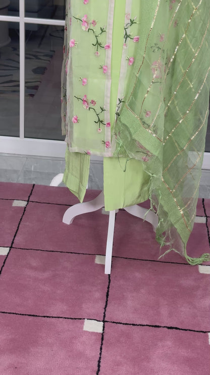 GREEN CREPE STITCHED SUIT WITH ORGANZA JACKET